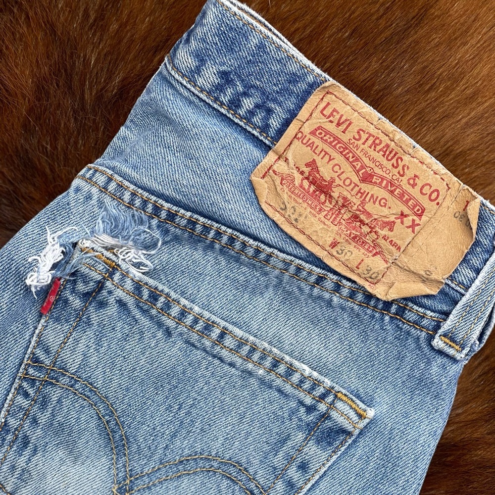 501 Levi’s jeans. Waist 30”, Length 26”. - Picture 4 of 7